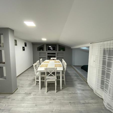 Apartament La Sika Orşova Eksteriør bilde