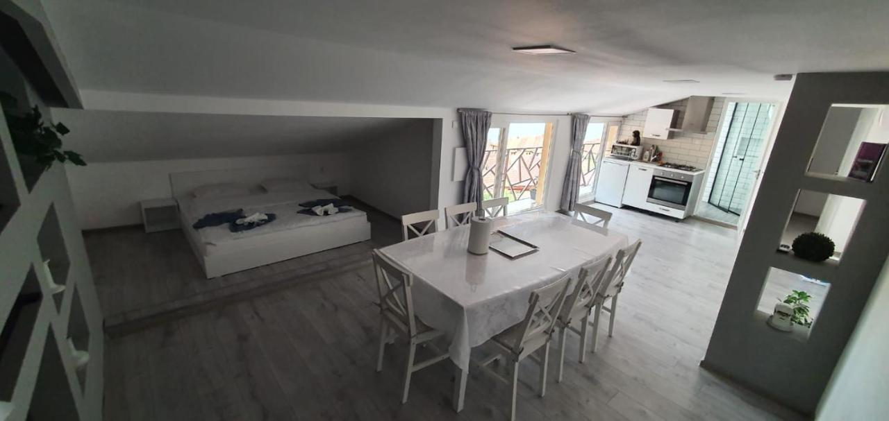 Apartament La Sika Orşova Eksteriør bilde