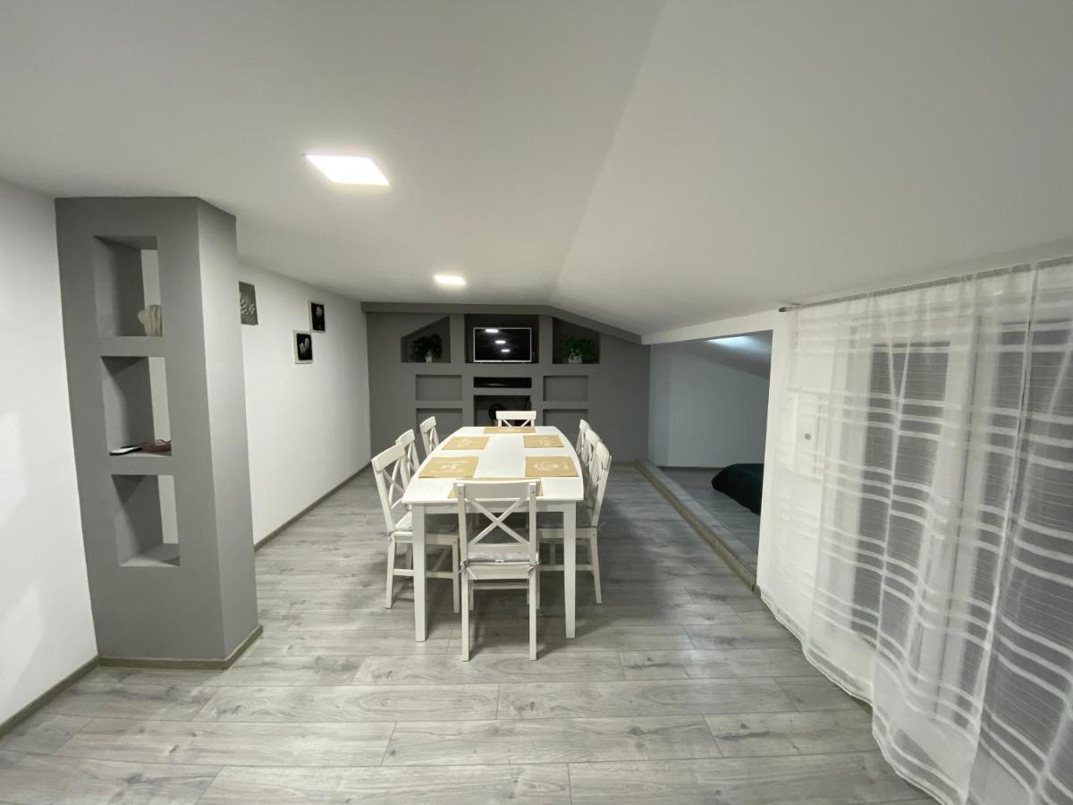 Apartament La Sika Orşova Eksteriør bilde