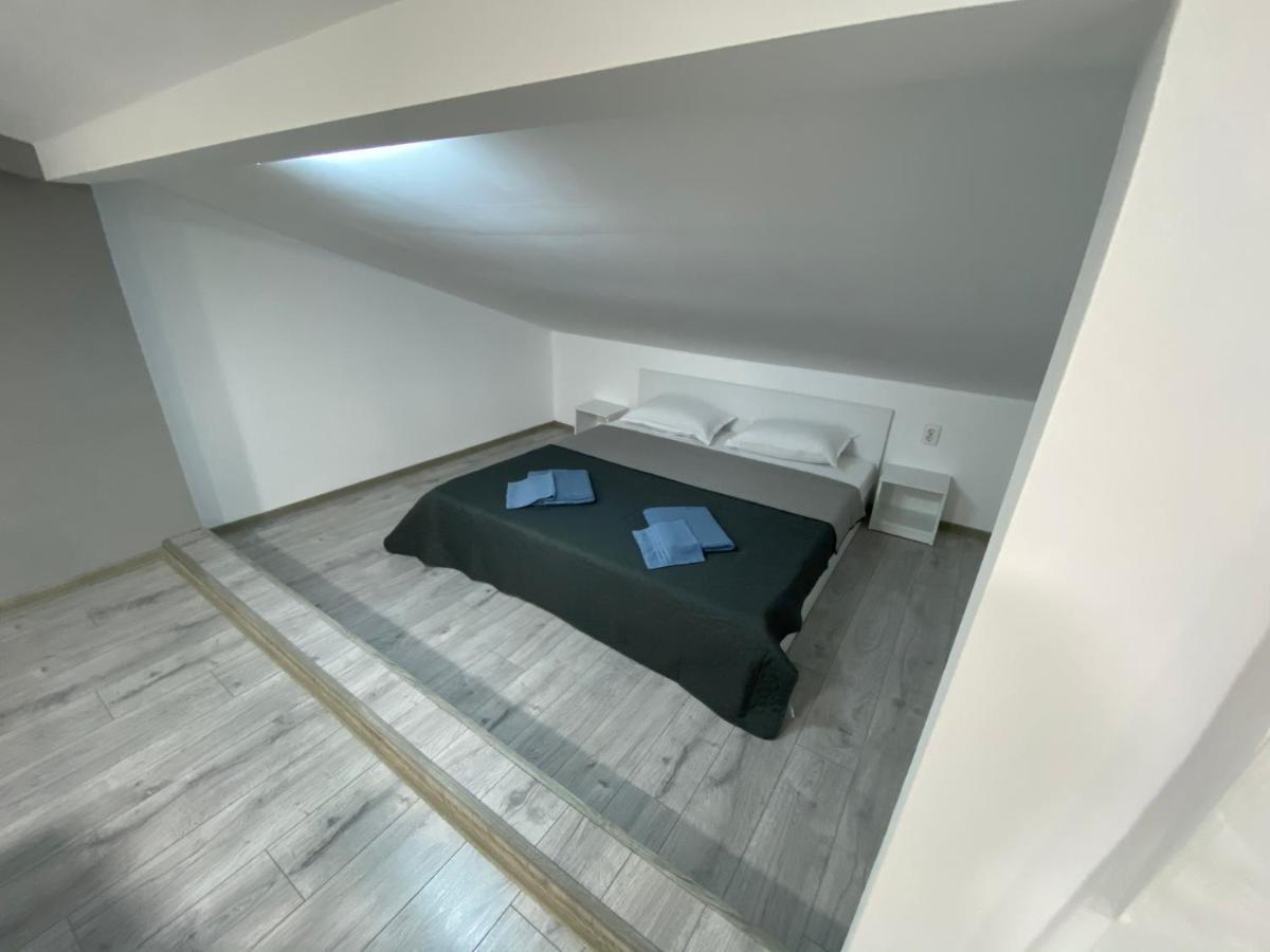Apartament La Sika Orşova Eksteriør bilde